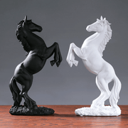 ESCULTURA CAVALO REAL