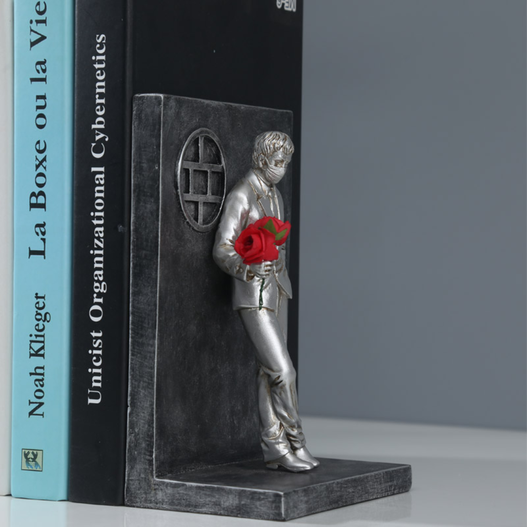 ESCULTURA AMOR DE BANKSY